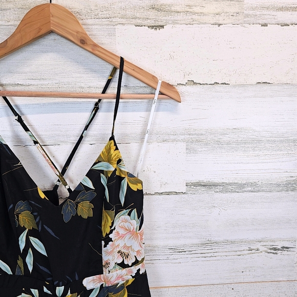 Lulus Beautiful Blooms Black Floral Print Split Wide Leg Jumpsuit Sz Small Boho - Picture 9 of 15